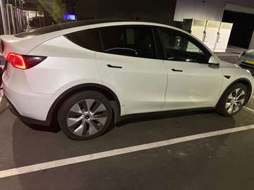 Model Y 72.5 kWh Dual Motor Long Range (324 kW)