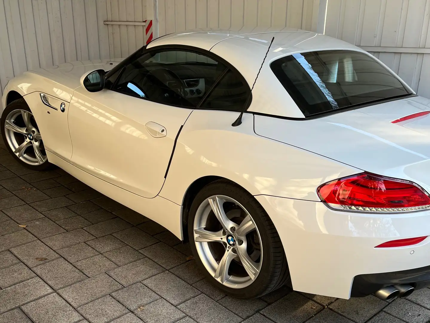BMW Z4 Z4 sDrive18i M White - 1