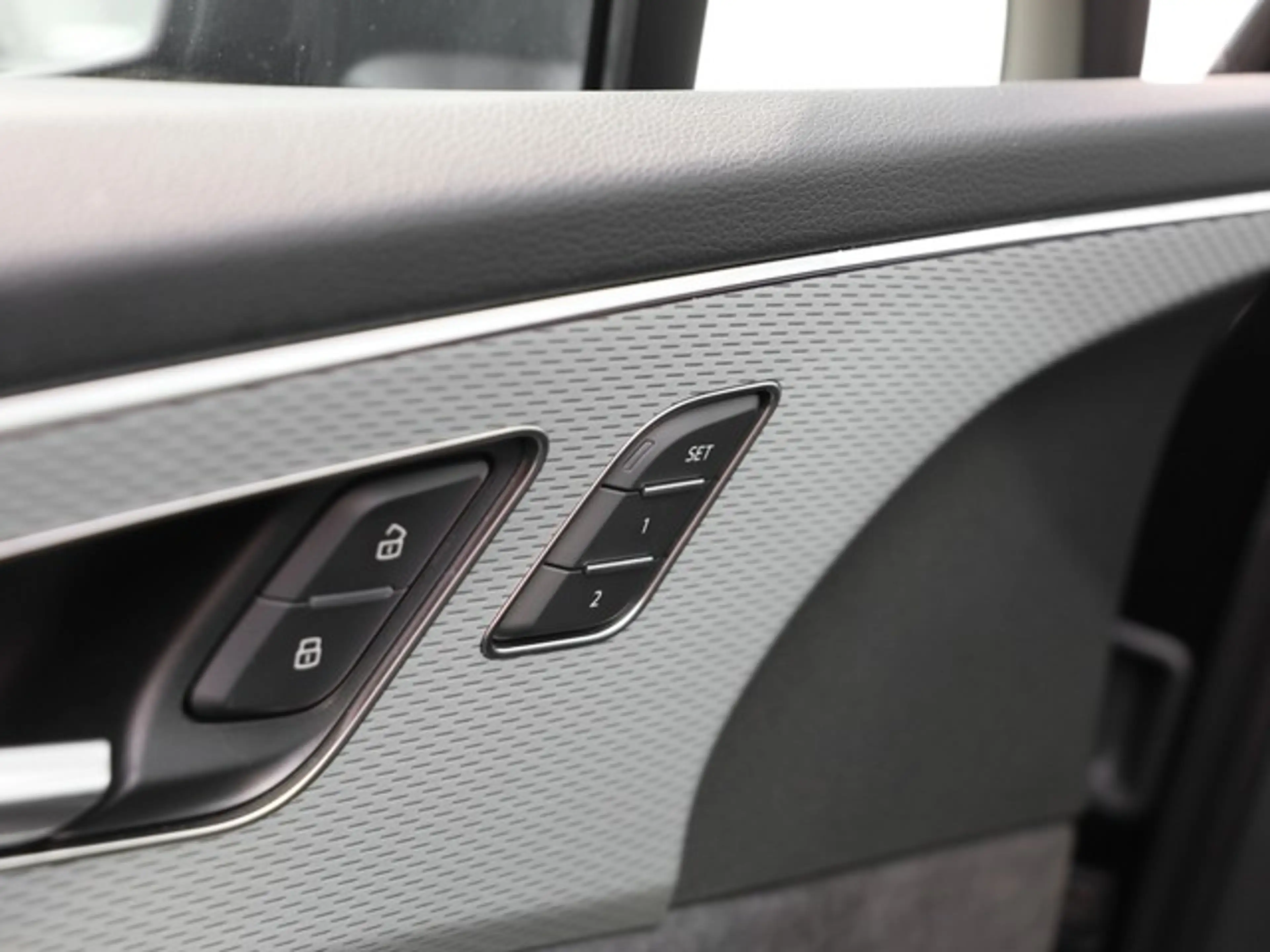 Audi SQ7 TFSI quattro LM21 AHK ACC HuD Pano Matrix LED L... — photo 15