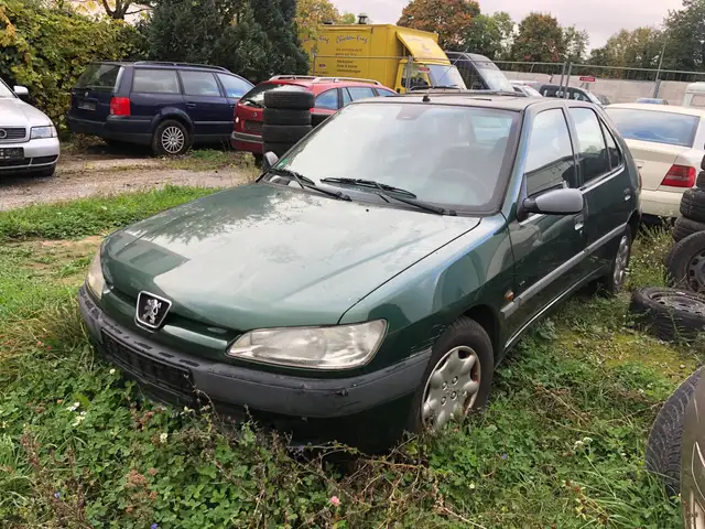 Peugeot 306