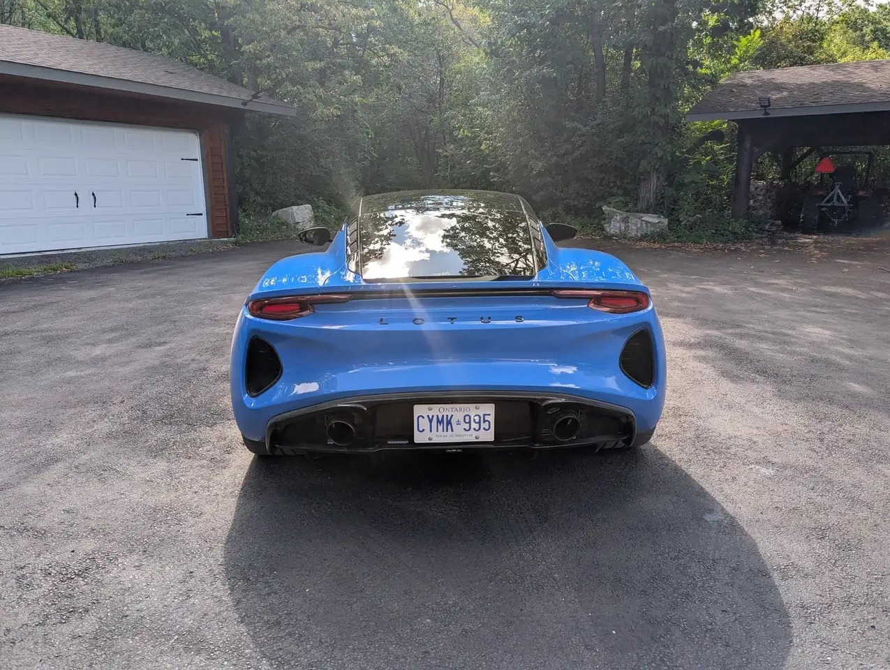 Lotus Emira снимка Lotus Emira