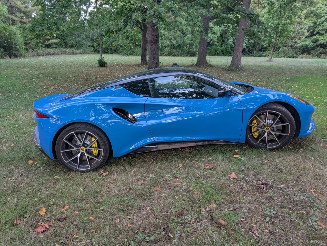 Lotus Emira снимка Lotus Emira