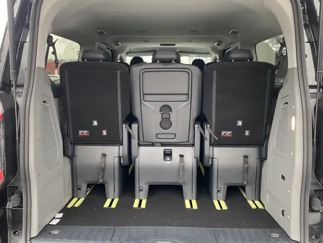 Ford Tourneo Custom view 13