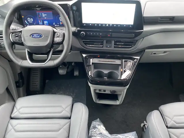 Ford Tourneo Custom view 10