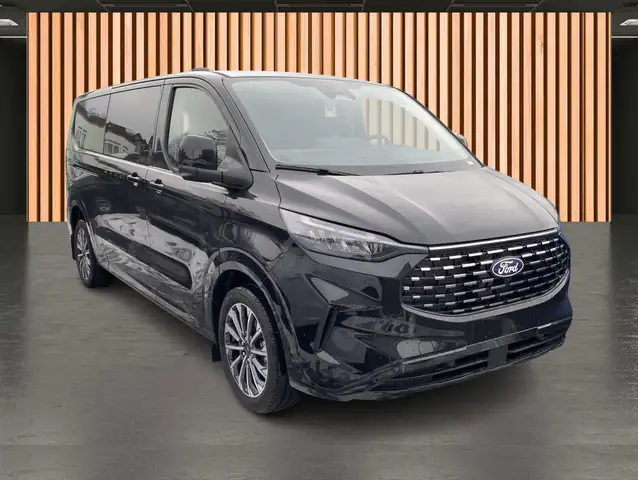 Ford Tourneo Custom view 5