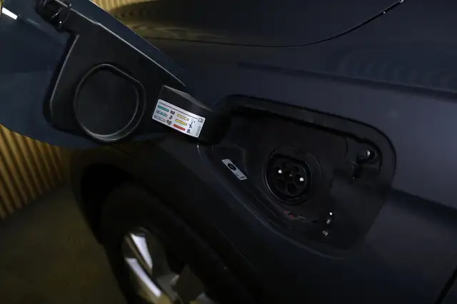 Volkswagen Tiguan view 12