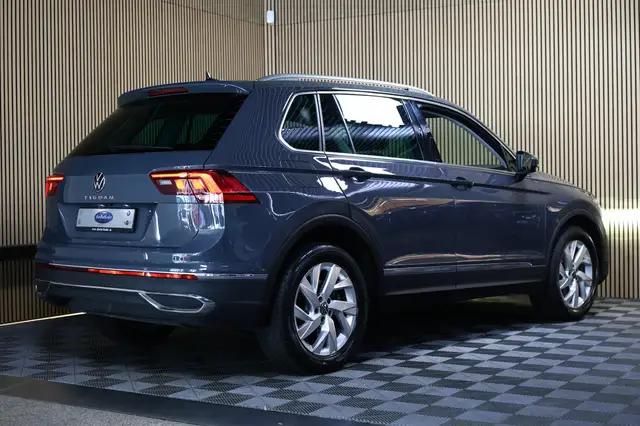Volkswagen Tiguan view 6