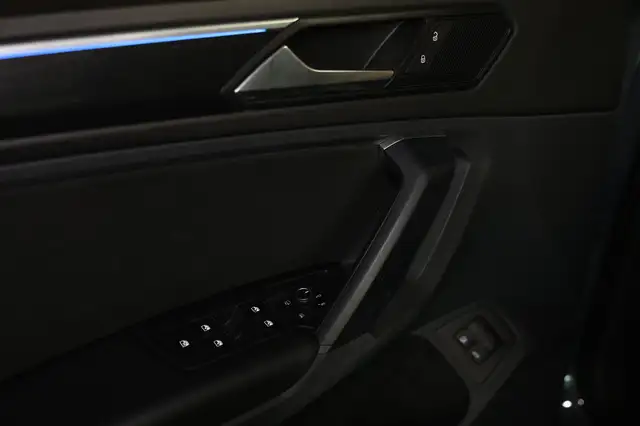Volkswagen Tiguan view 14