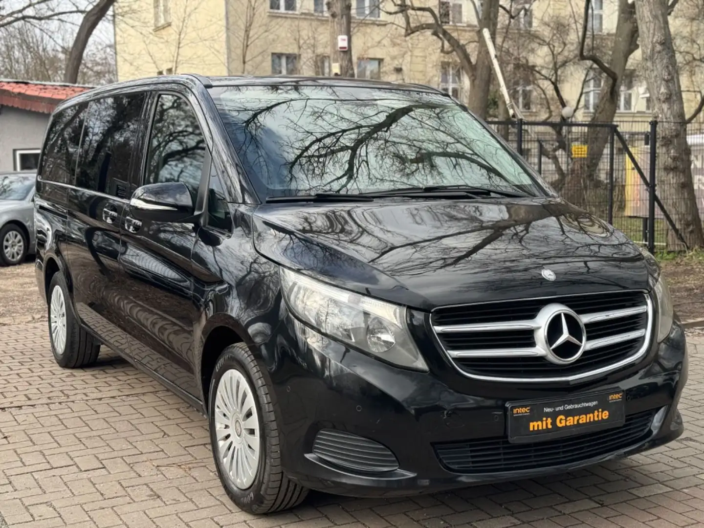 Mercedes-Benz V 220 d AVANTGARDE Lang,8 Sitzer,Burmester Negru - 2