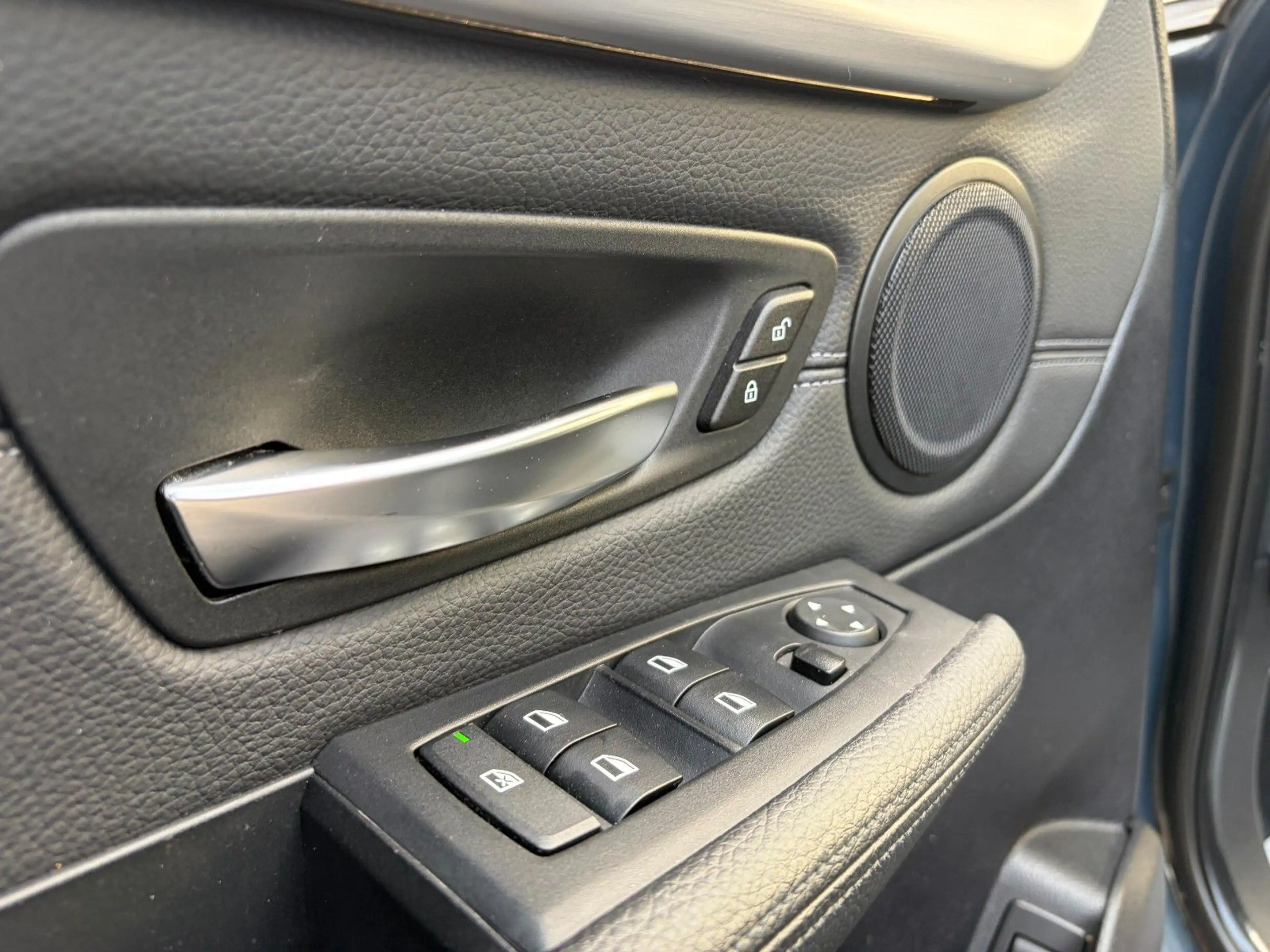 BMW 225 Sport Line — photo 10