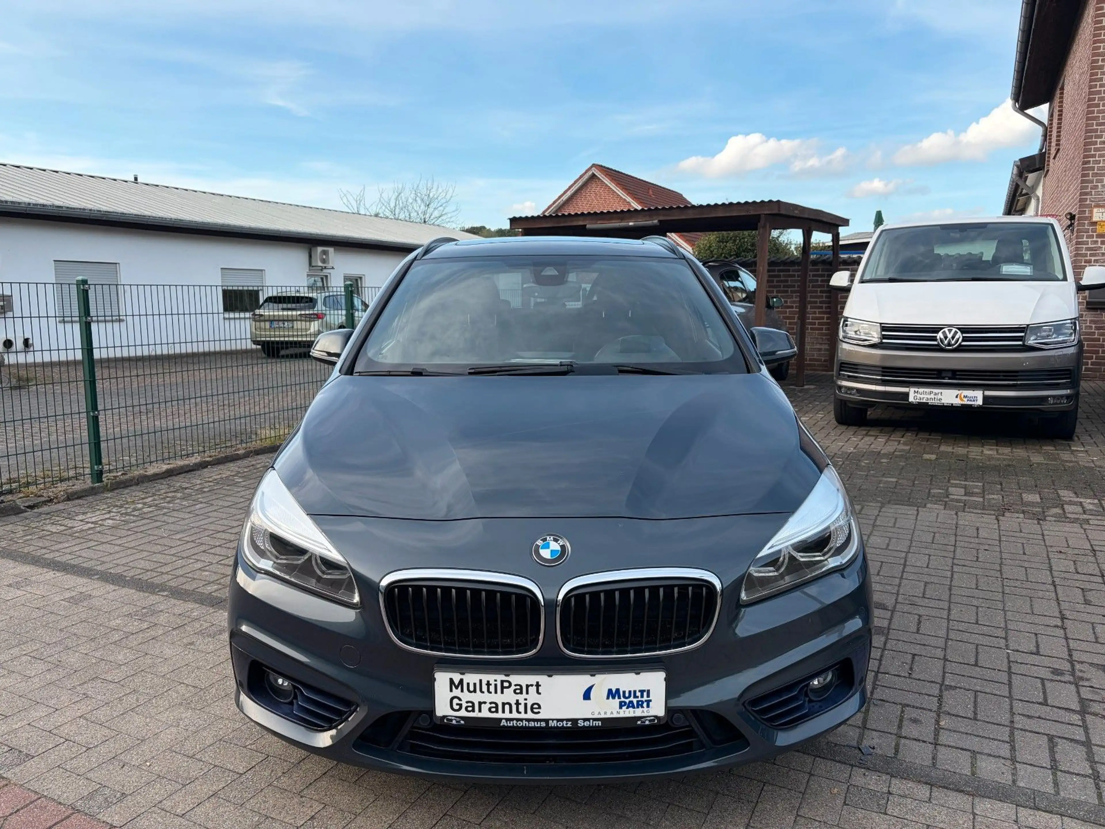 BMW 225 Sport Line — photo 2