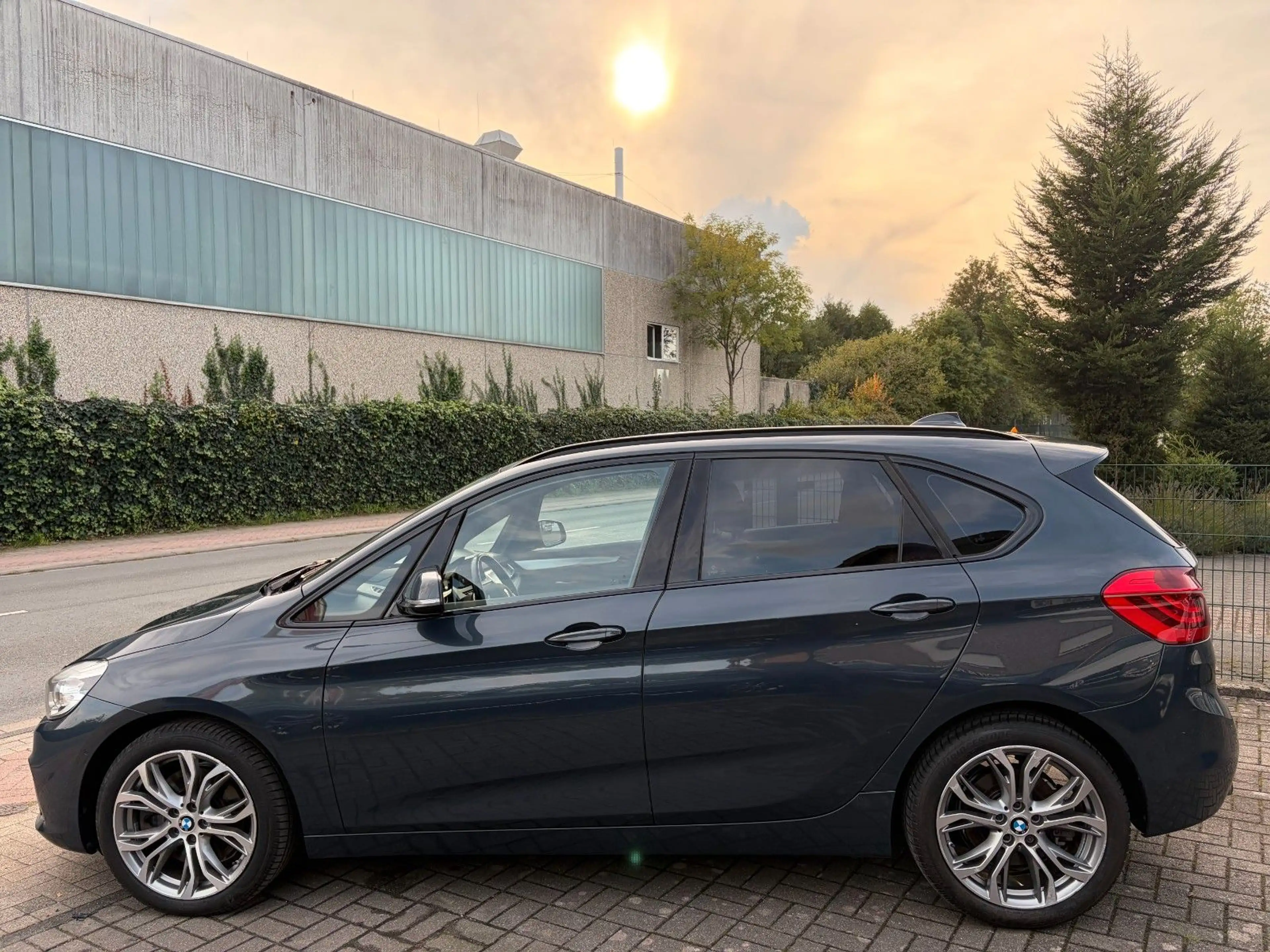 BMW 225 Sport Line — photo 4