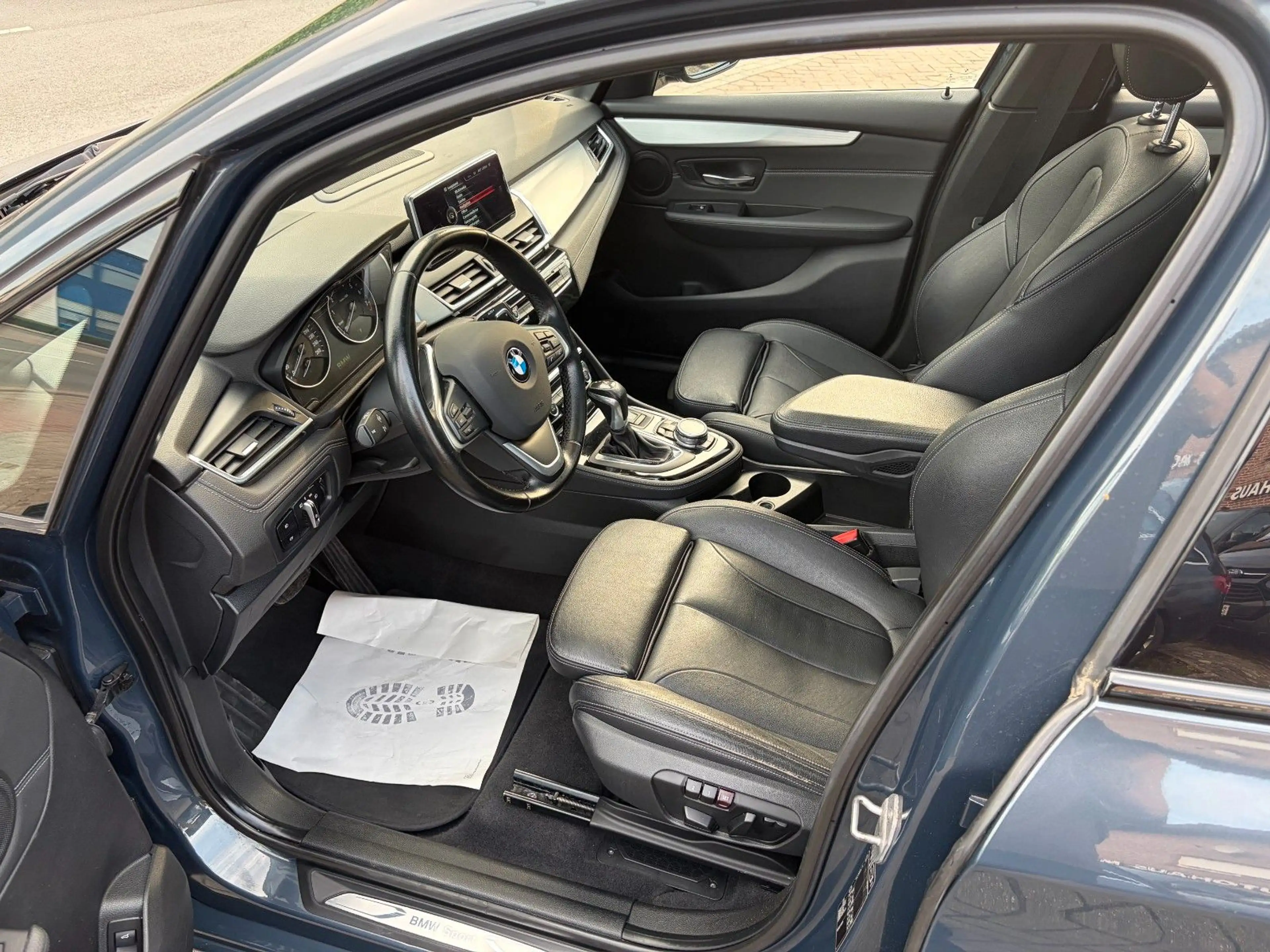 BMW 225 Sport Line — photo 9