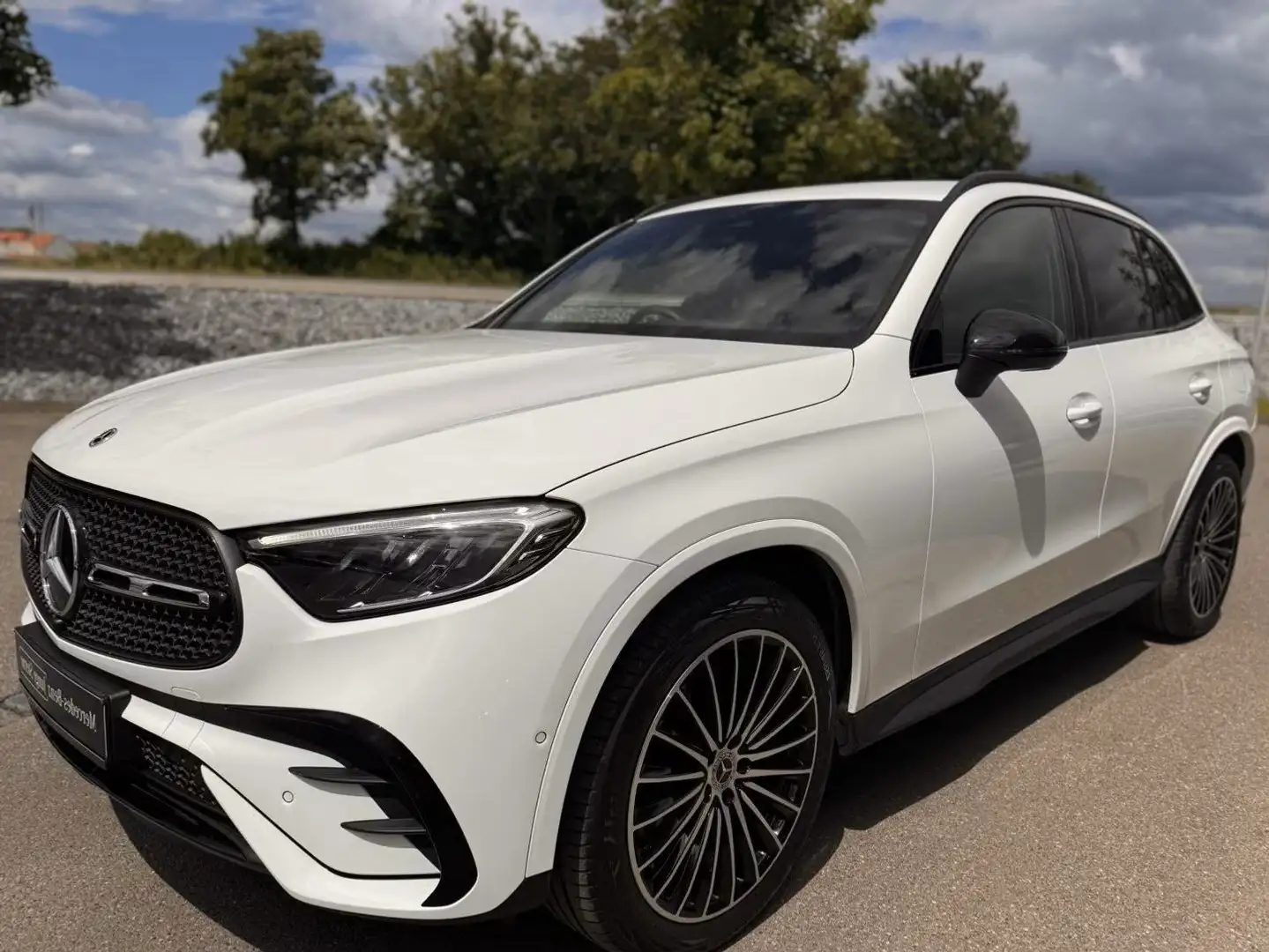 Mercedes-Benz GLC 220 d 4MATIC AMG NIGHT/LED/PRIVACY/ASSIST/CONNECT/ACC Blanc - 1