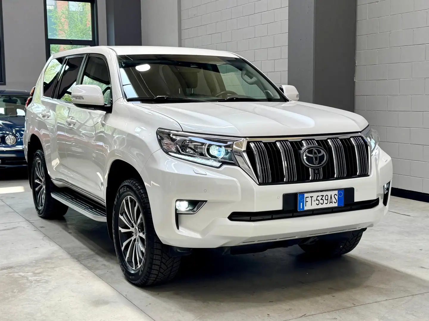 Toyota Land Cruiser Land Cruiser 5p 2.8 d-4d Style auto my19 - 1