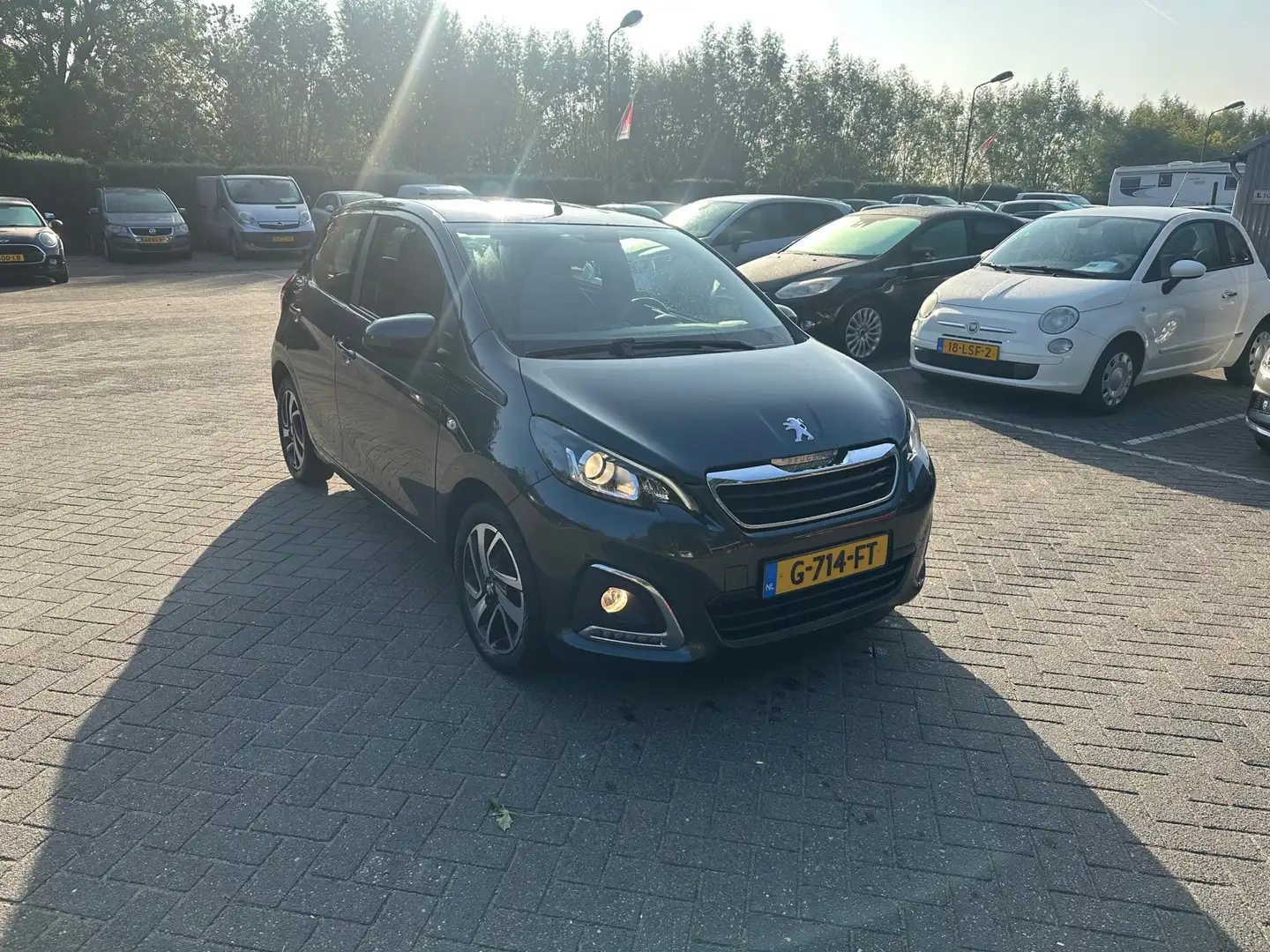 Peugeot 108 1.0 e-VTi Allure 5 deurs , airco Grijs - 2