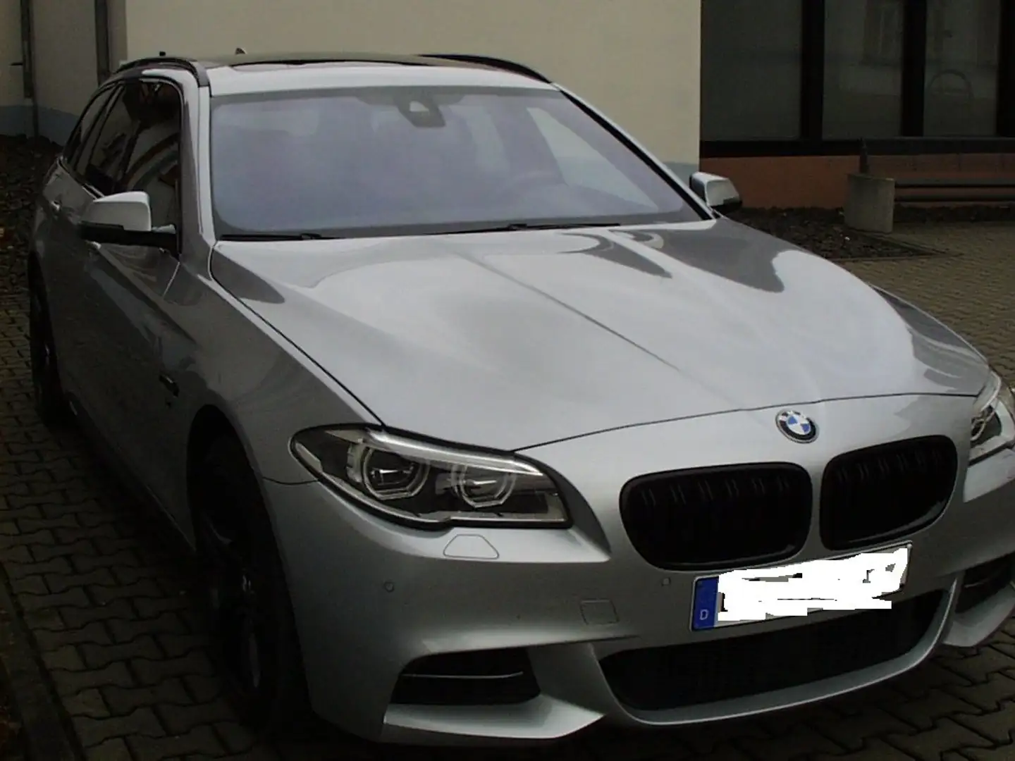 BMW 530 530d xDrive Grau - 1