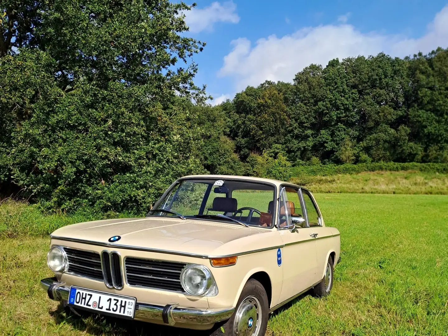 BMW 2002 Bj 1970 - runde Rücklichter Béžová - 1