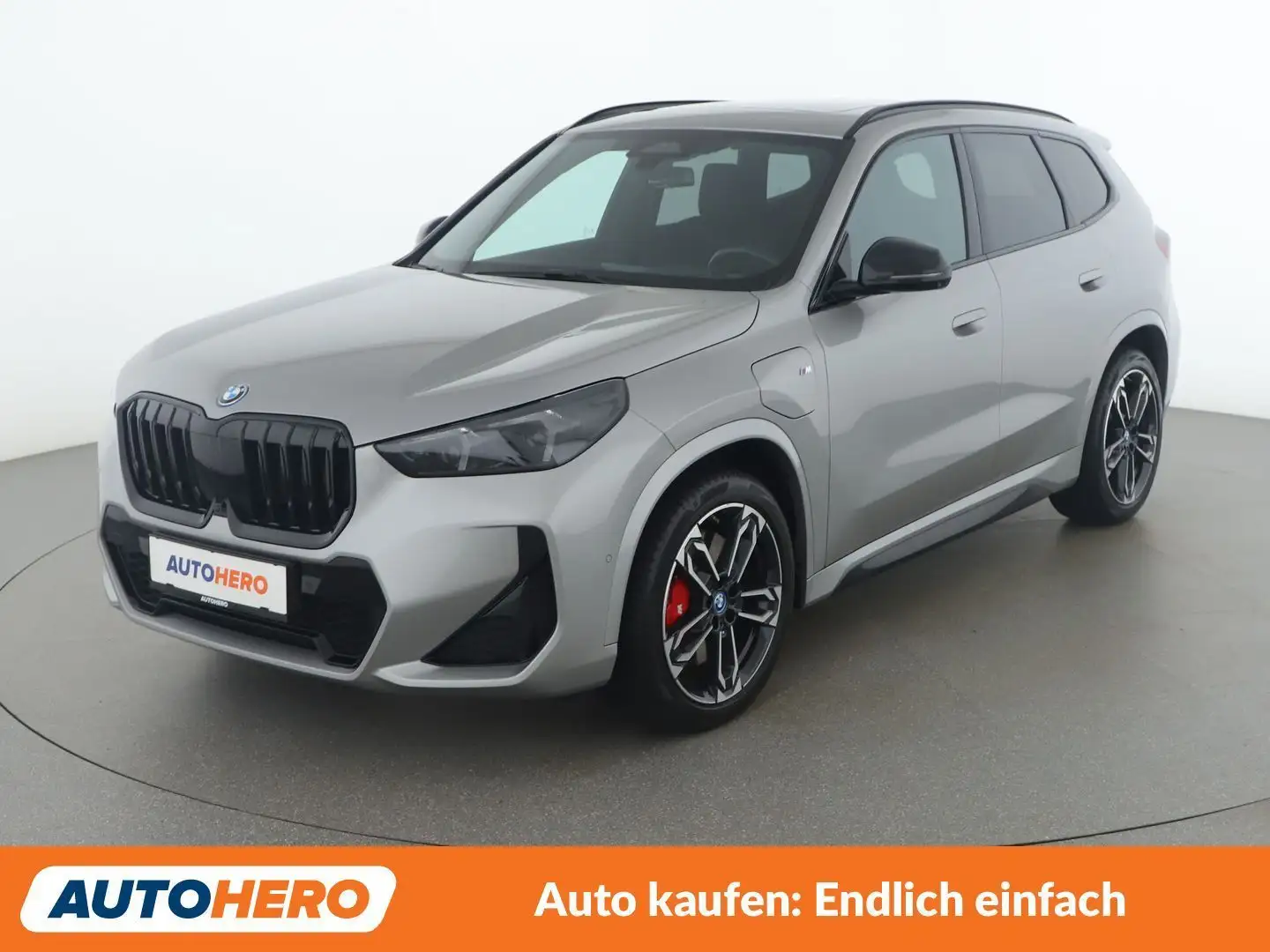 BMW X1 xDrive 30e M Sport Silber - 1