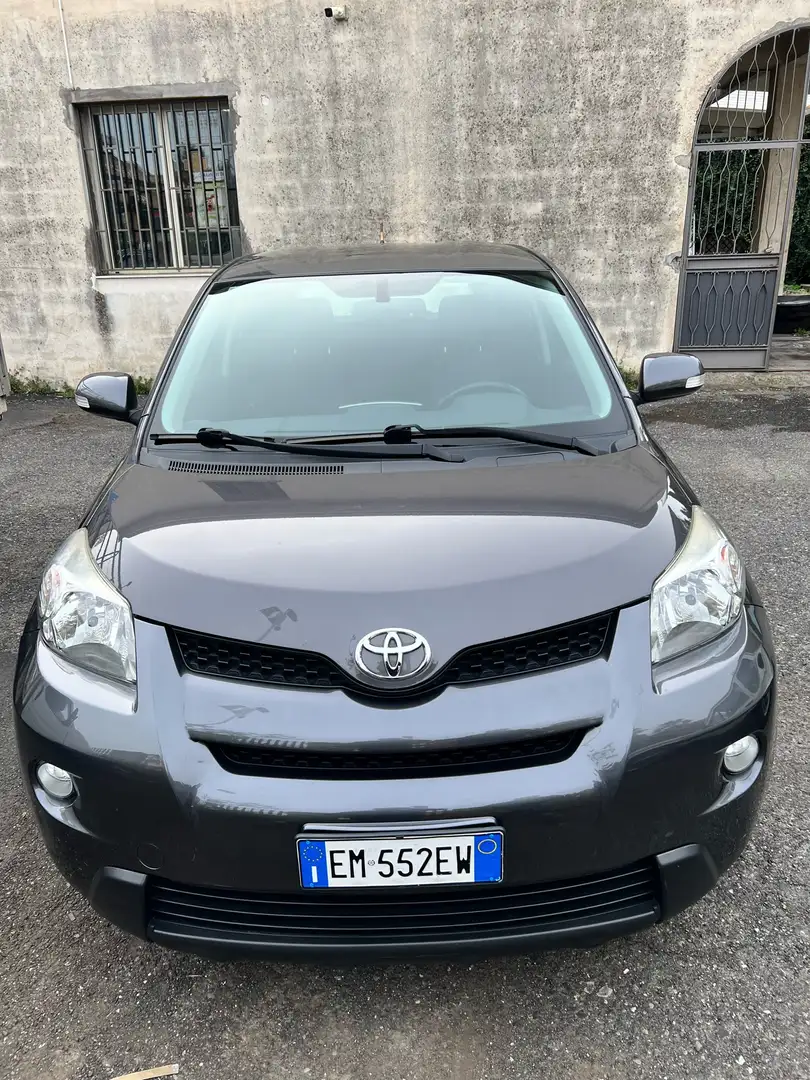 Toyota Urban Cruiser 1.4 d-4d Active X Awd Grey - 1