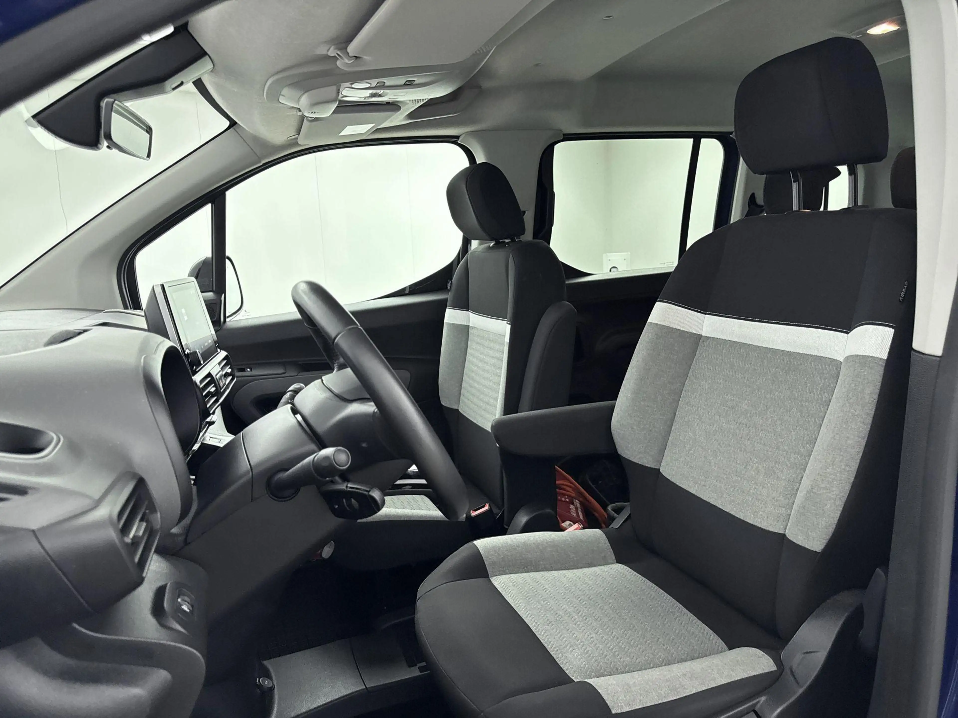 Citroen Berlingo ë-Berlingo 136 pk 50 kWh Shine | ACCU 95% |  Stoel — photo 6