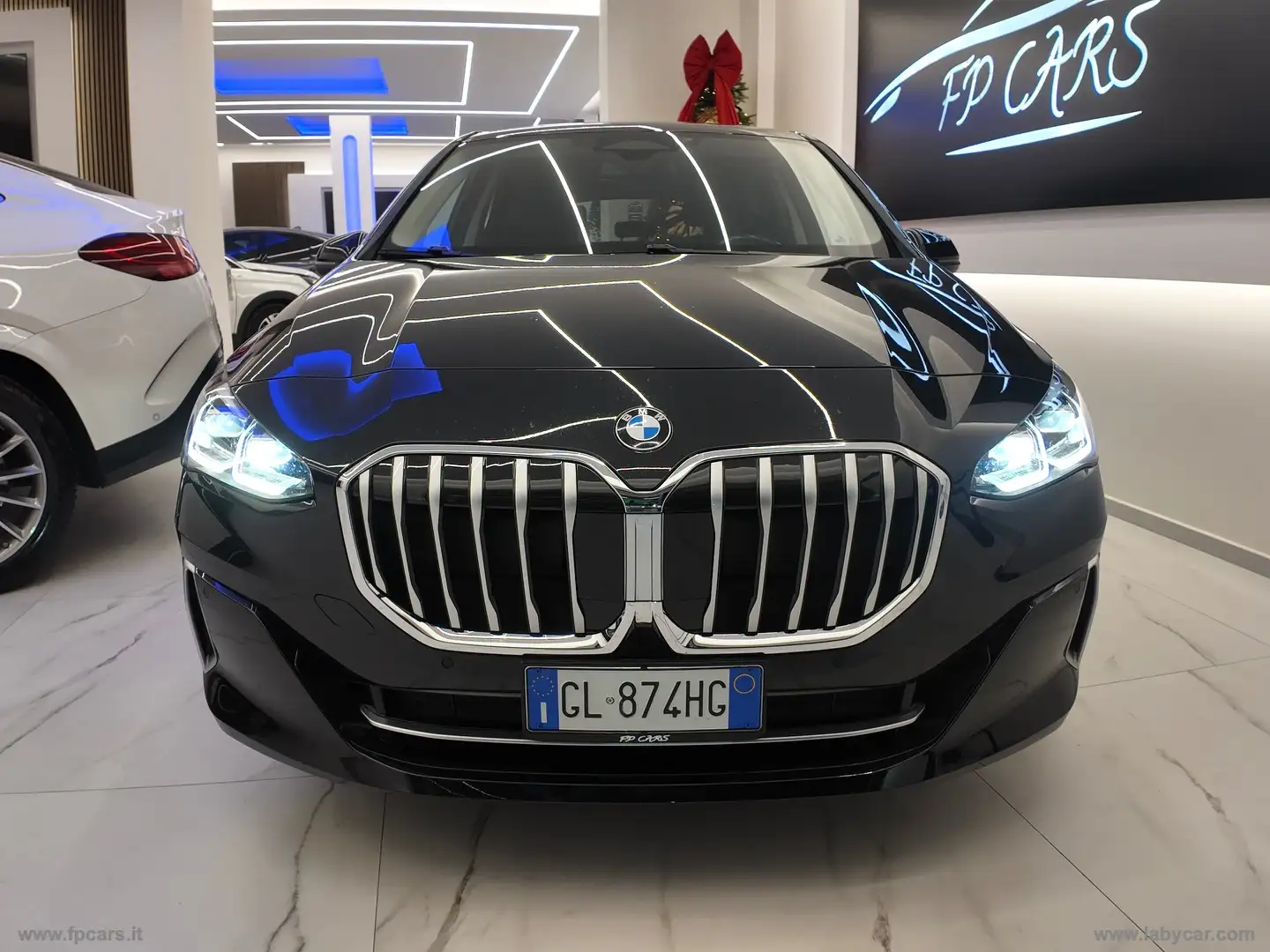 BMW 218 218d Active Tourer Luxury Schwarz - 2