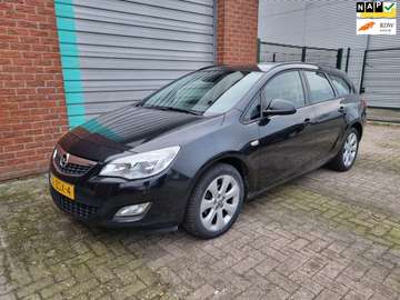 Sports Tourer 1.4 Turbo Sport Navi! Bj:2013 NAP!