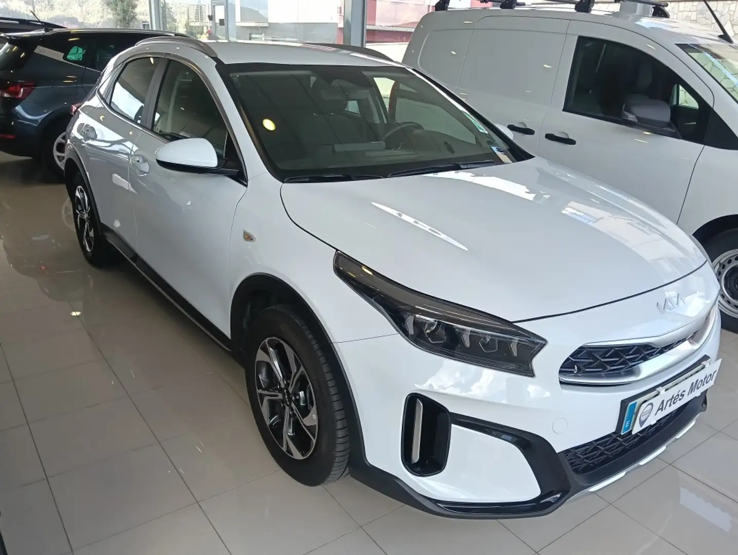Kia XCeed 1.0 T-GDi Drive Weiß - 1