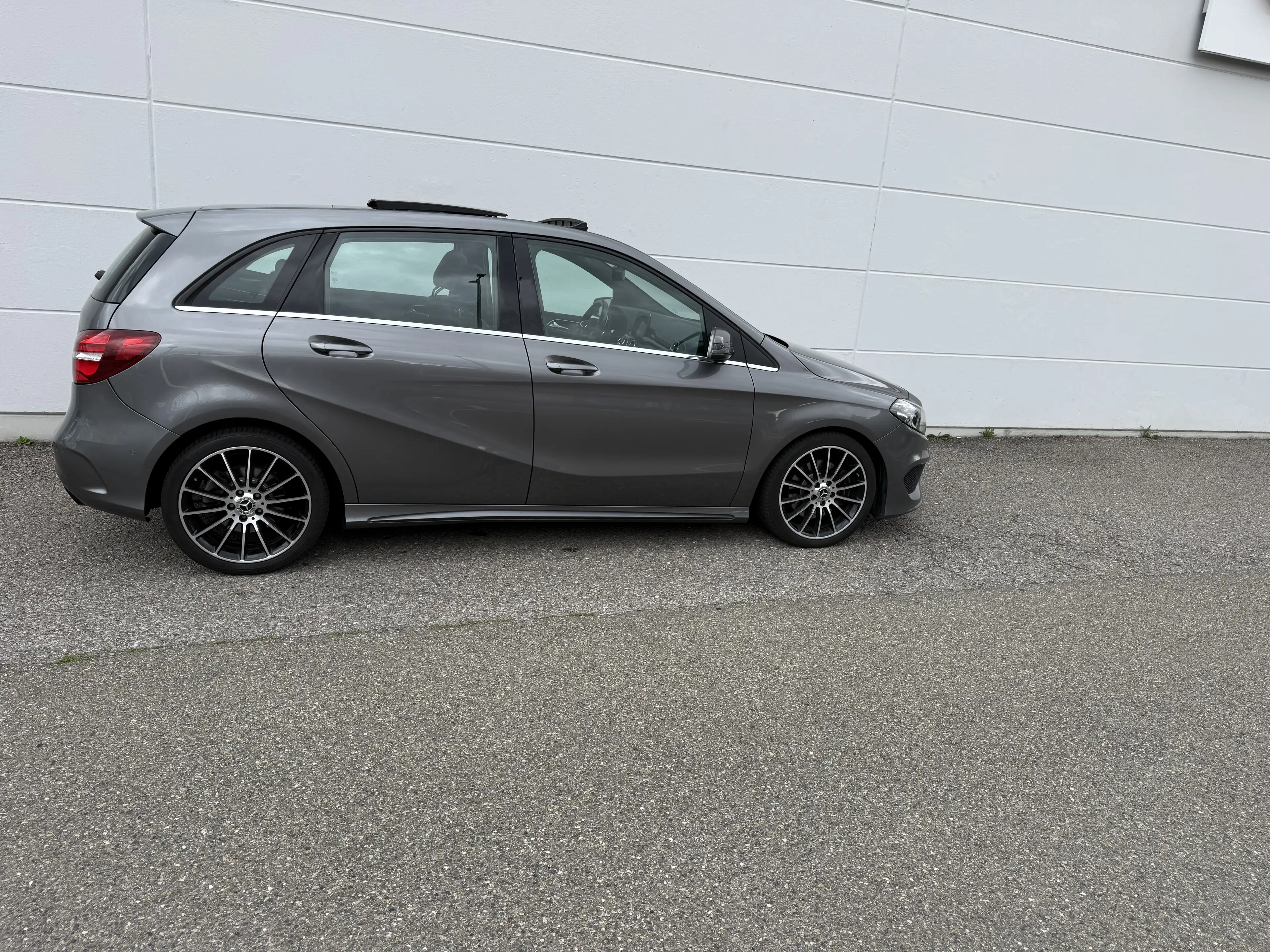 Mercedes-Benz B 250 B 250 4Matic AMG LINE (246.246) — photo 2