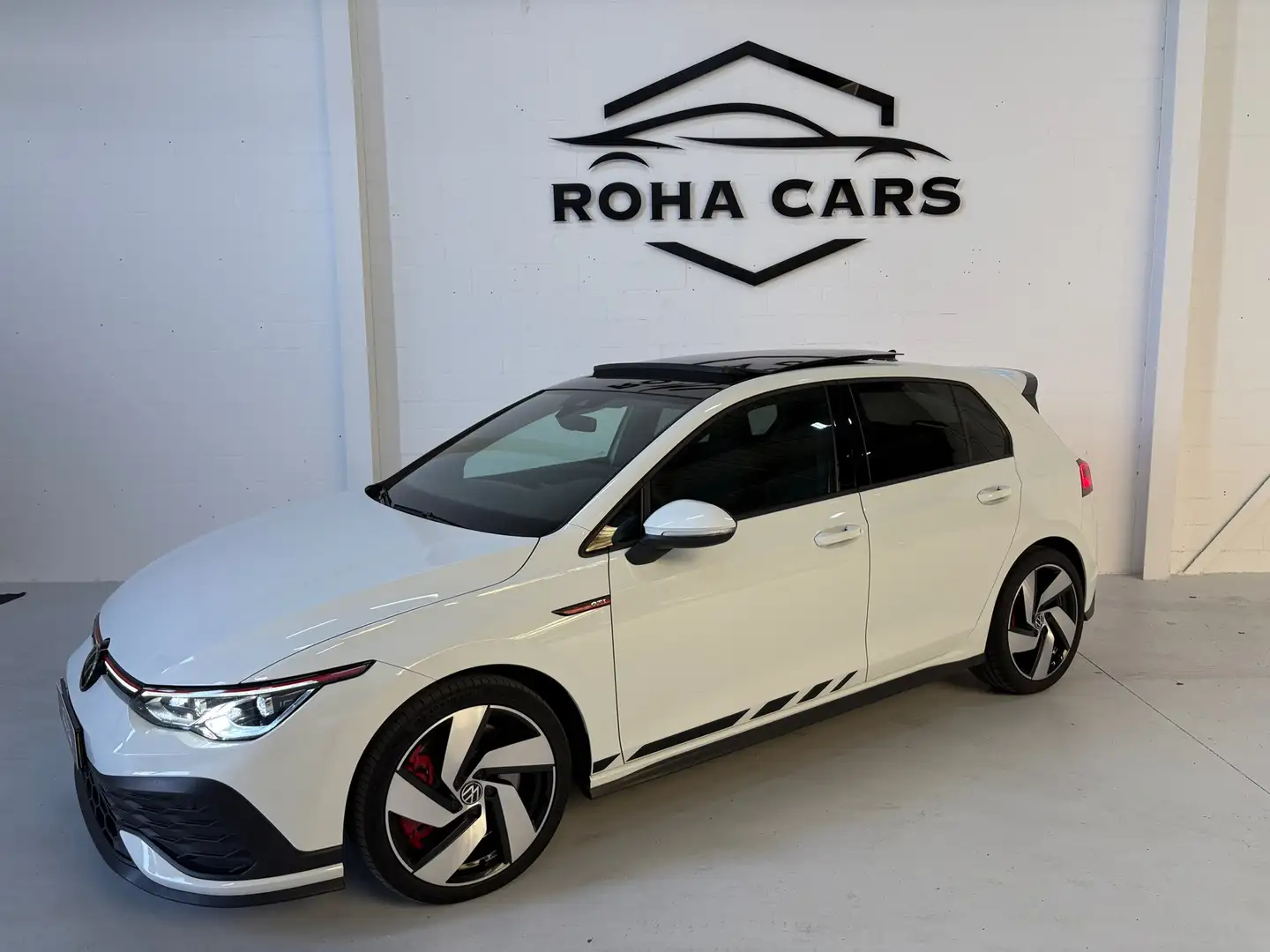 Volkswagen Golf GTI 2.0 TSI CLUBSPORT 300pk panorama Bianco - 2