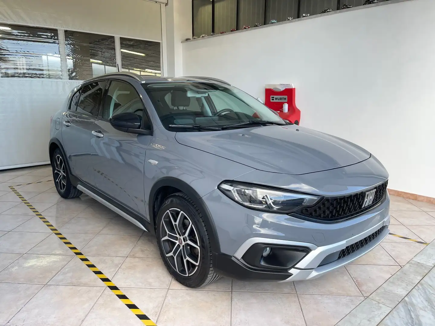 Fiat Tipo Tipo 5p 1.0 Cross 100cv Grau - 2