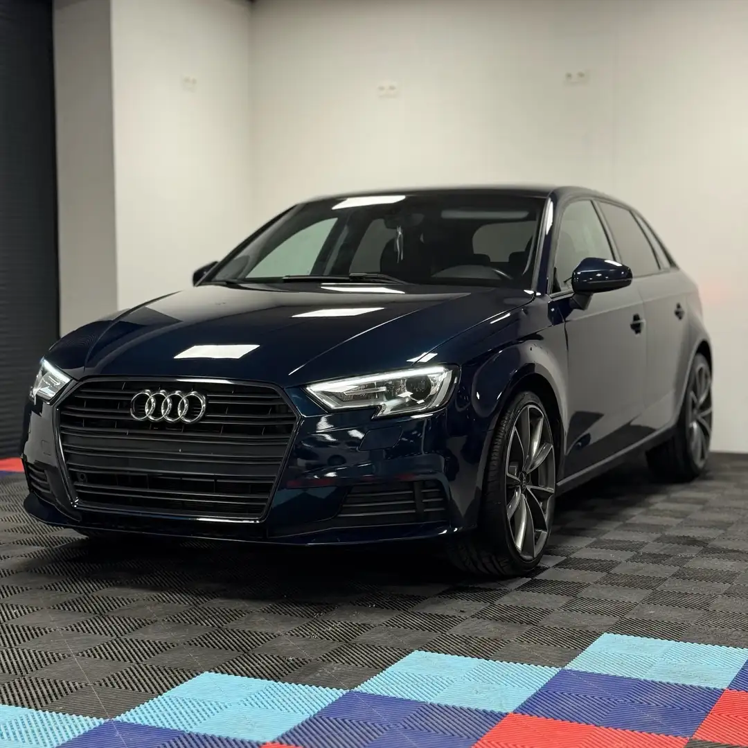 Audi A3 Sportback 1.6 TDi Reserver Blauw - 2