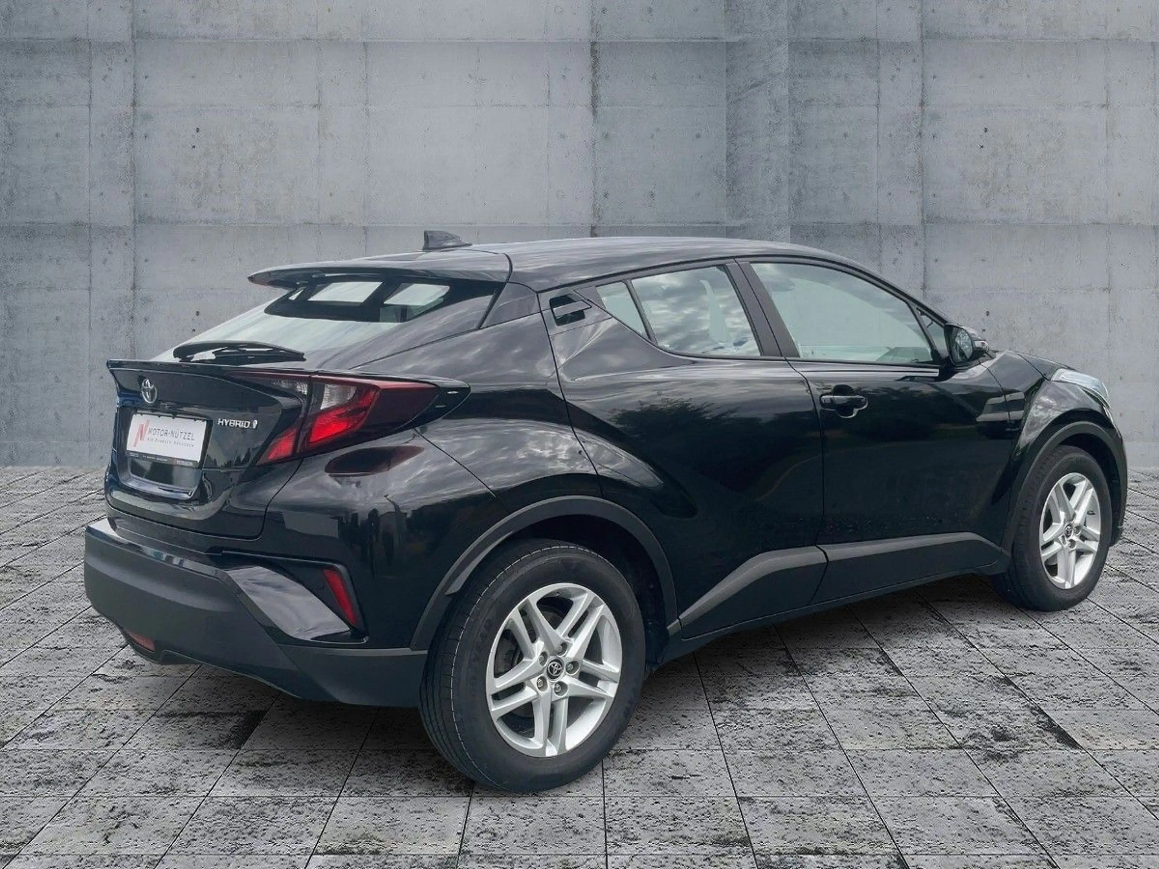 Toyota C-HR 1.8 l Hyb. BUSINESS Bi-LED+NAV+ACC+RFK+SHZ — photo 6