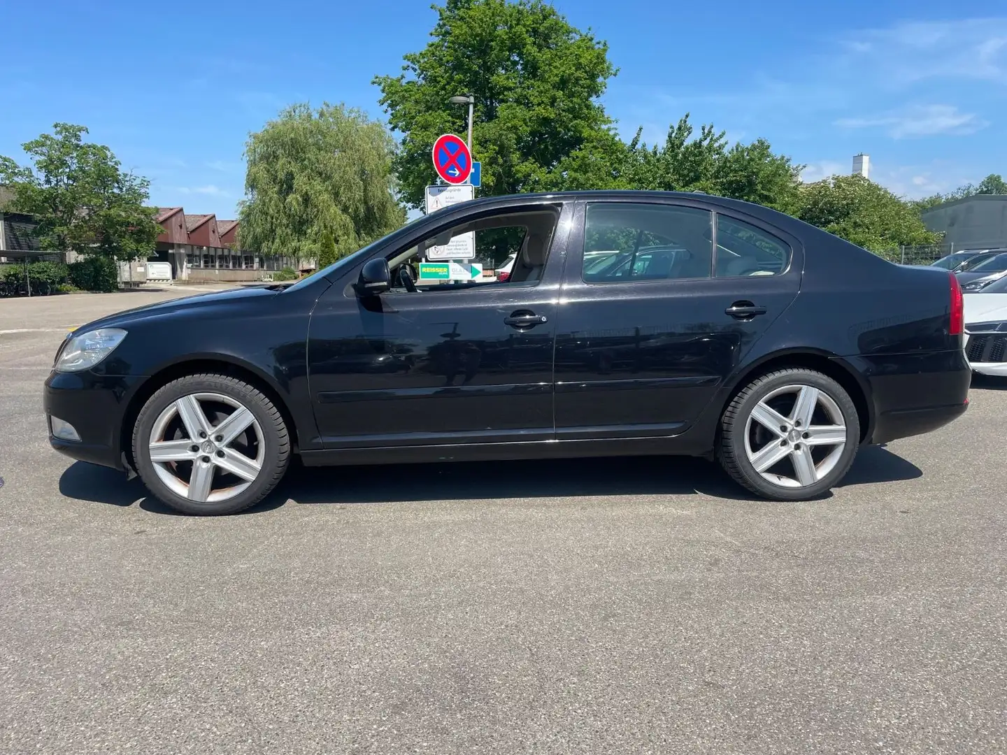 Skoda Octavia Lim. Elegance Noir - 2
