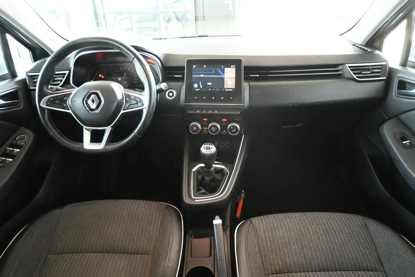 Renault Clio 1.0 TCe Intens Navigatie Airco Cruise control Trek Grau - 2