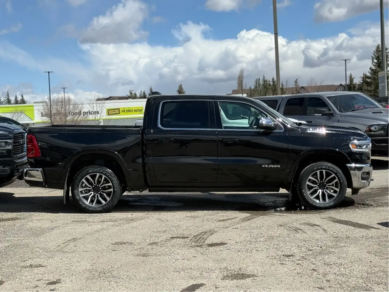 RAM 1500 снимка RAM 1500