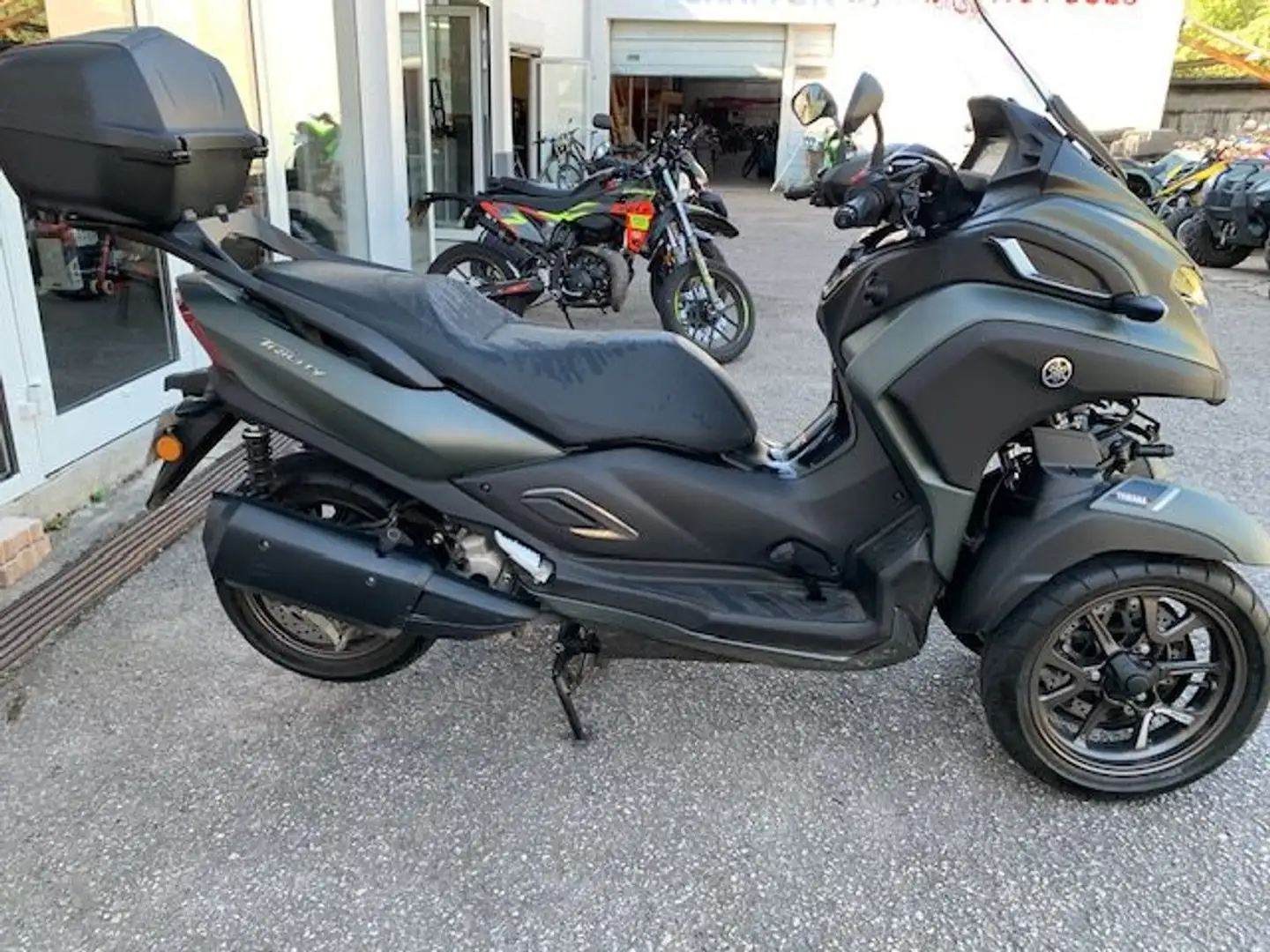 Yamaha TriCity Grijs - 1