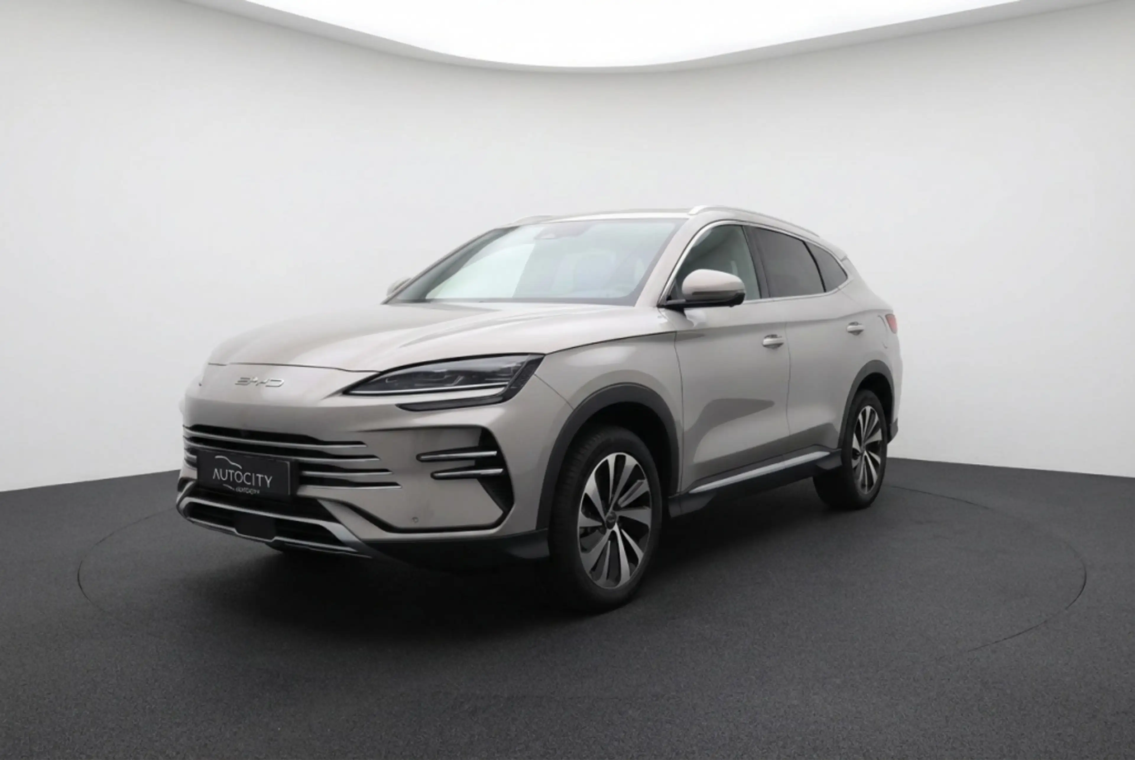 BYD Seal U 1.5 DM-i PHEV AWD Design | 324 PK | Bountless Clou