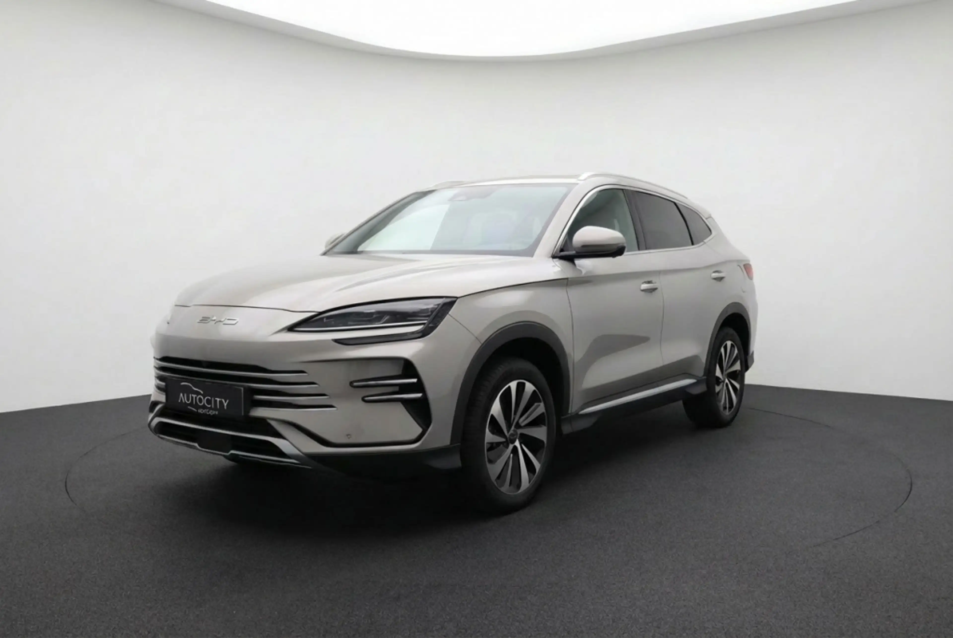 BYD Seal U 1.5 DM-i PHEV AWD Design | 324 PK | Bountless Clou — photo 7