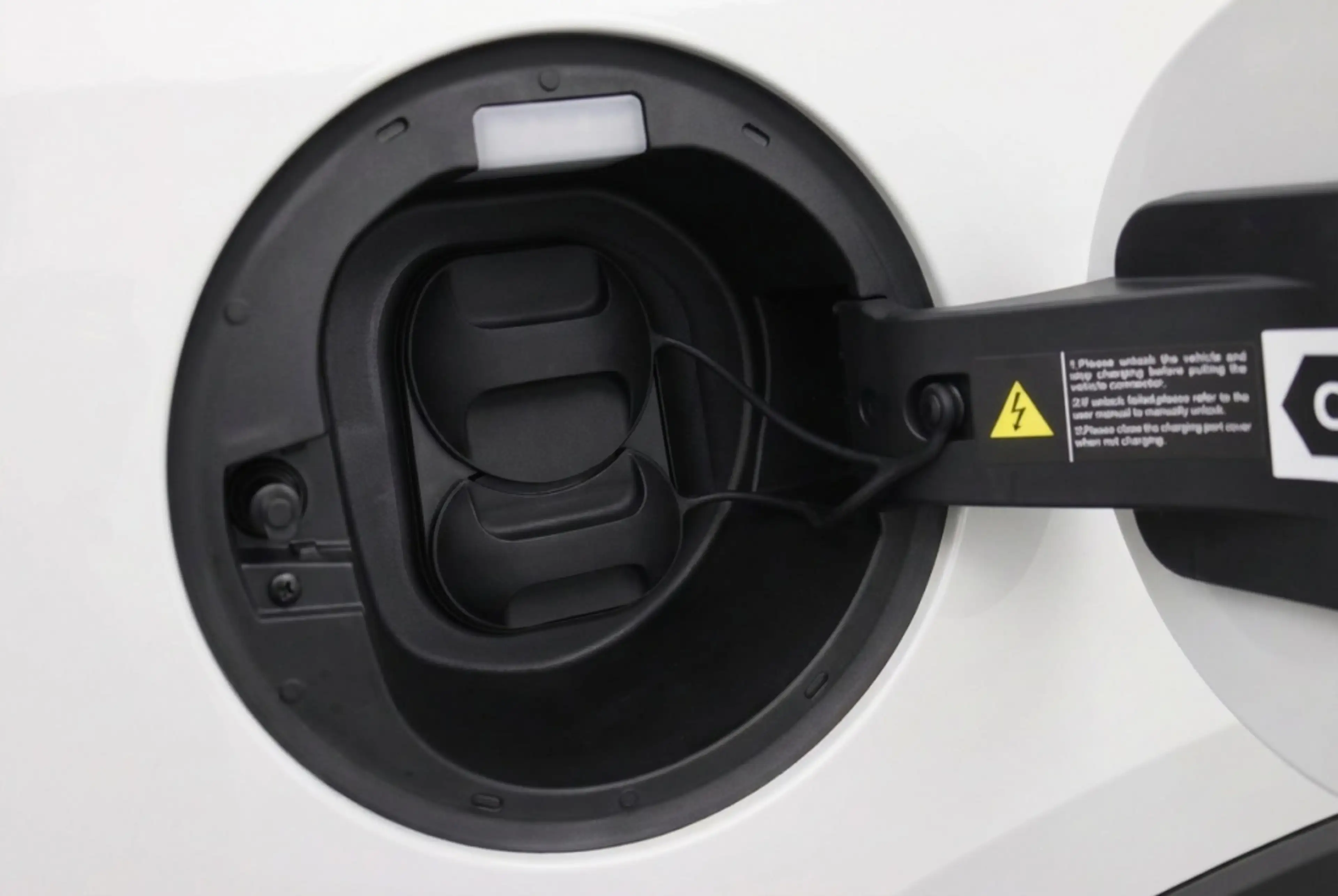 BYD Seal U 1.5 DM-i PHEV AWD Design | 324 PK | Bountless Clou — photo 12