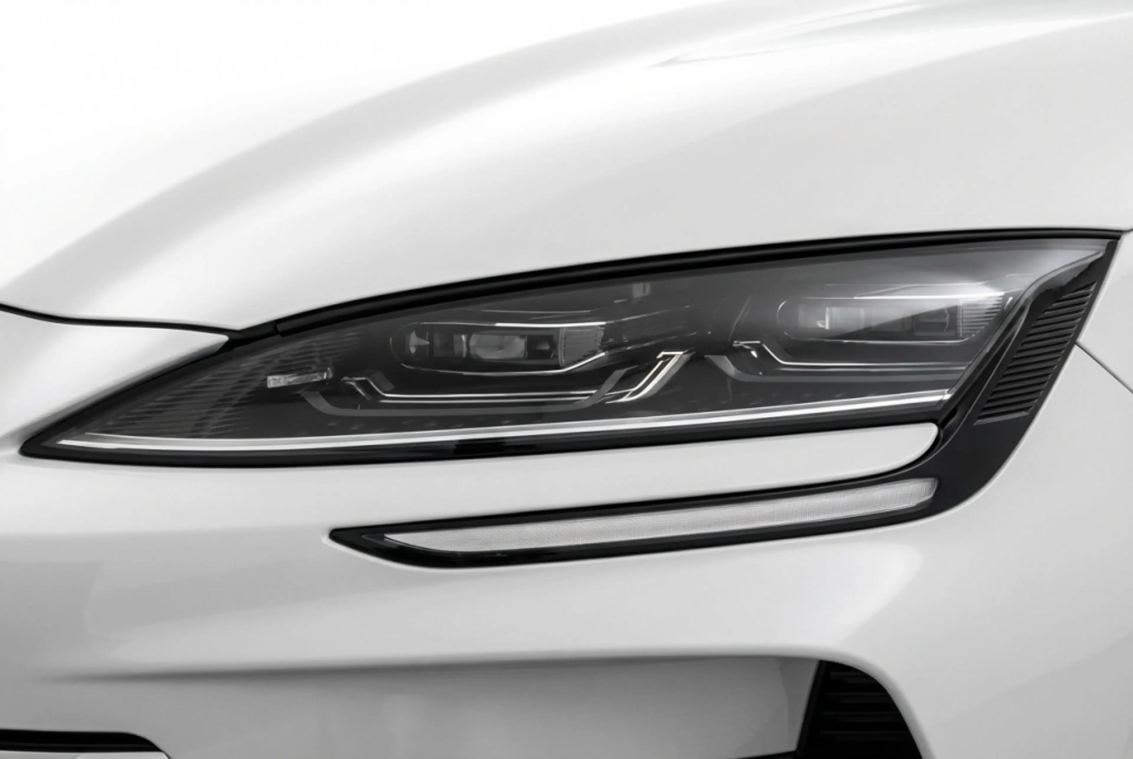 BYD Seal U 1.5 DM-i PHEV AWD Design | 324 PK | Bountless Clou — photo 9