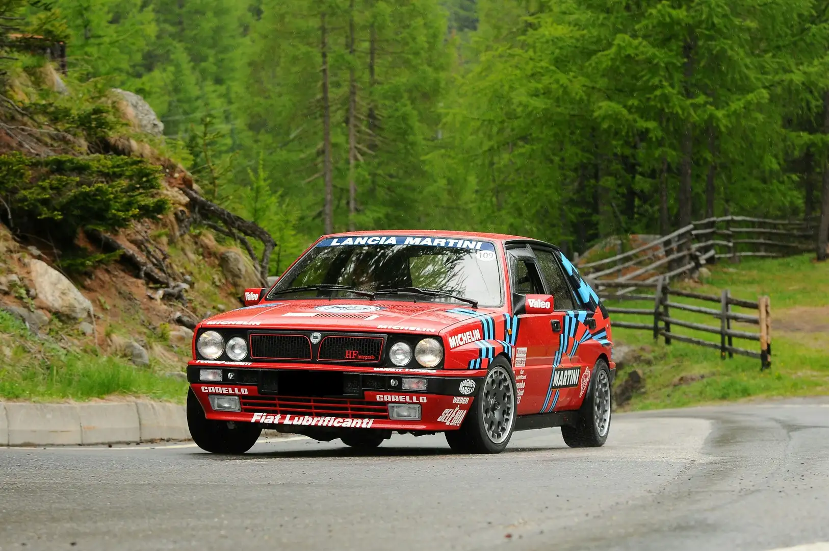 Lancia Delta HF integrale - 1