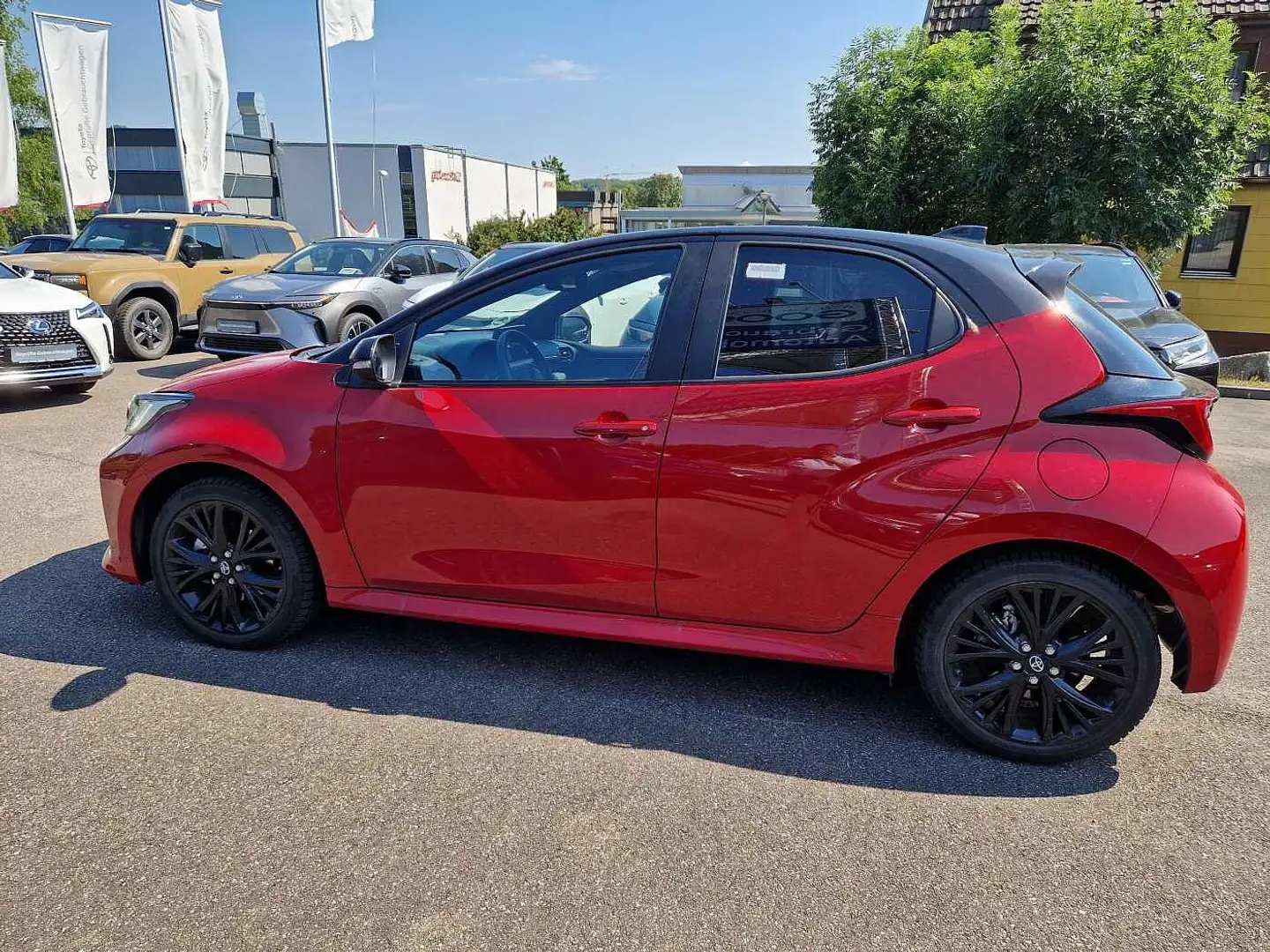 Toyota Yaris Hybrid 5-Türer 130 1.5 VVT-i Style Plus Rouge - 2