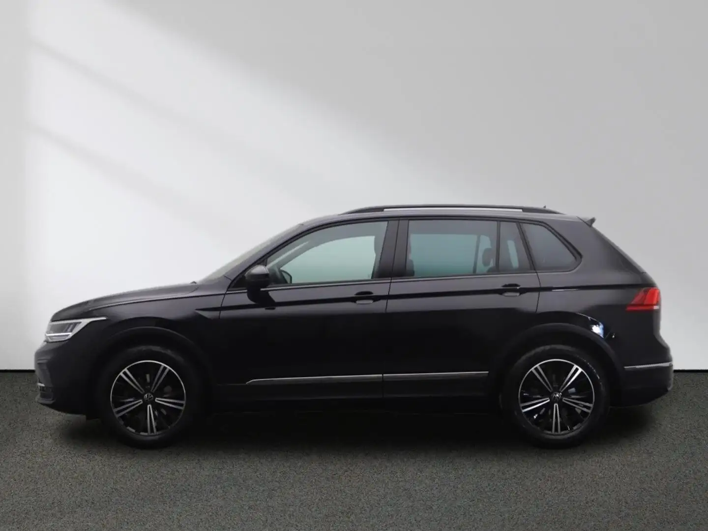 Volkswagen Tiguan Life 2.0 TDI CarPlay LED AHK Travel-Ass. Noir - 2