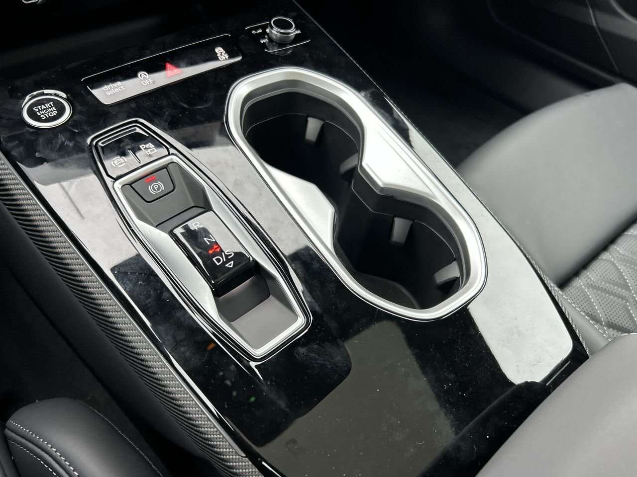 2026 Audi A6 TFSI quattro Technik PROGRESSIVE DESIGN. DYNAMIC P thumb 28