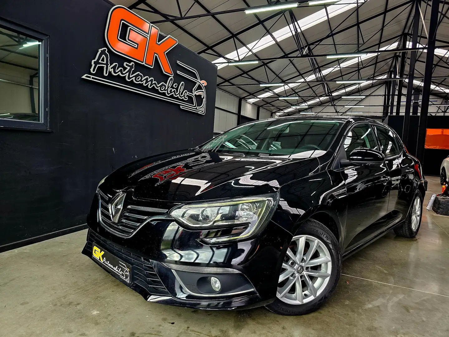 Renault Megane TCe Sport LIMITED // GPS // COCKPIT // LED Zwart - 1