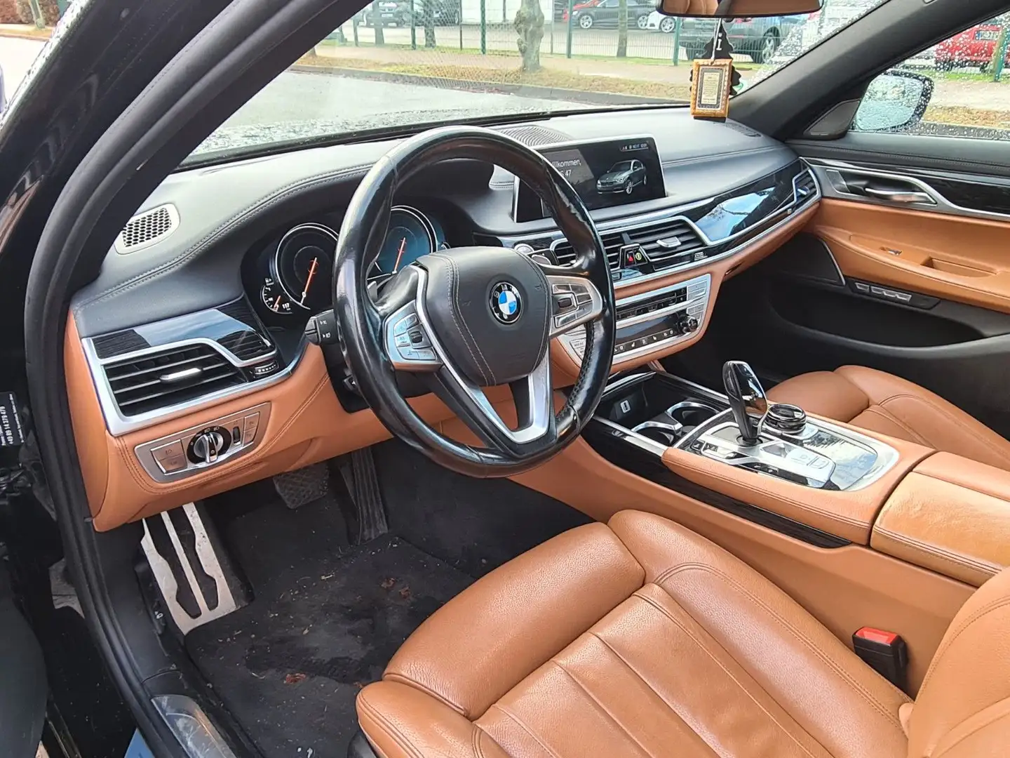 BMW 740 Lim 740 d xDrive M Sport-Paket M-Technic Leder Zwart - 2