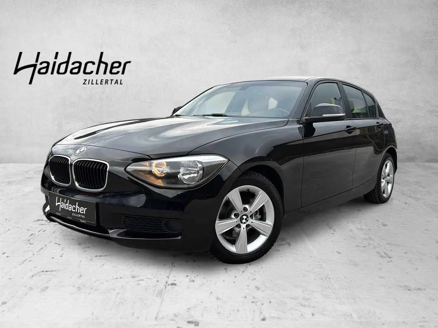BMW 114 i Negru - 1