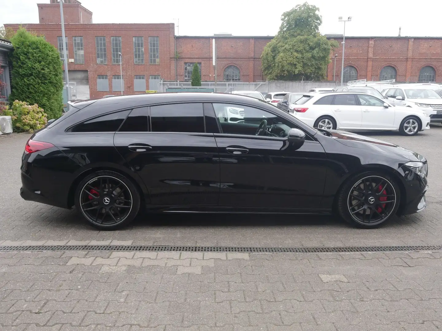 Mercedes-Benz CLA 45 AMG CLA 45 S AMG SB 4M Distronic 360° DriversPackage Schwarz - 2