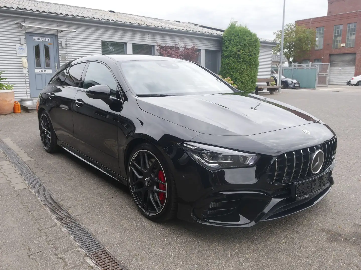 Mercedes-Benz CLA 45 AMG CLA 45 S AMG SB 4M Distronic 360° DriversPackage Schwarz - 1